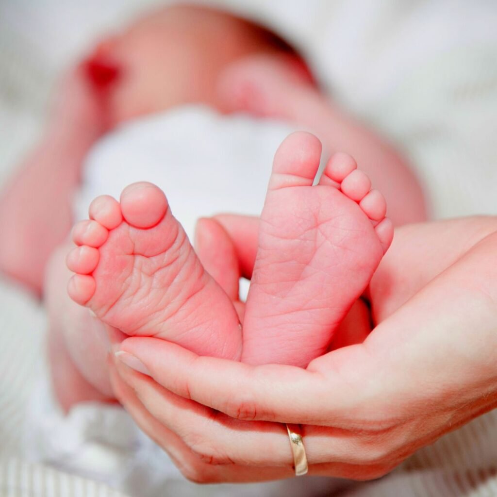 UK university student gives birth to a baby